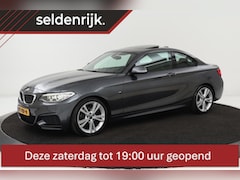 BMW 2-serie Coupé - 218i M-Sport | Schuifdak | Carplay | Stoelverwarming | Xenon | Sportstoelen | Navigatie |