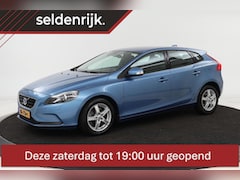 Volvo V40 - 1.6 T2 Kinetic | Stoelverwarming | Navigatie | Xenon | Cruise control | PDC | Airco | Blue