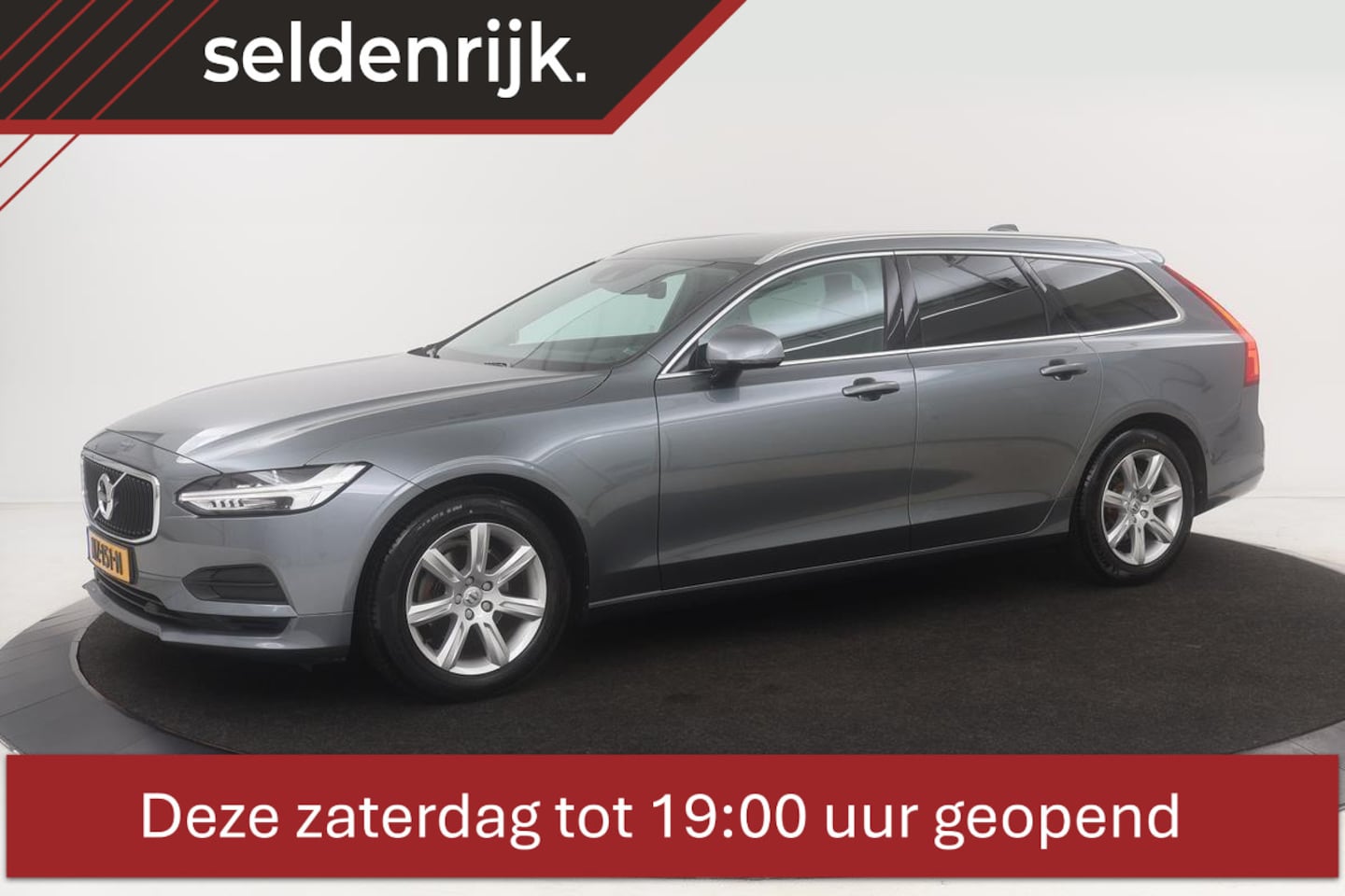 Volvo V90 - 2.0 D3 Momentum | Carplay | Stoelverwarming | Leder | Adaptive cruise | Trekhaak | Dodehoe - AutoWereld.nl