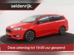 Ford Focus - 1.5 Ecoboost Red Edition *Lees advertentie* | Stoelverwarming | PDC | Climate control | Cr