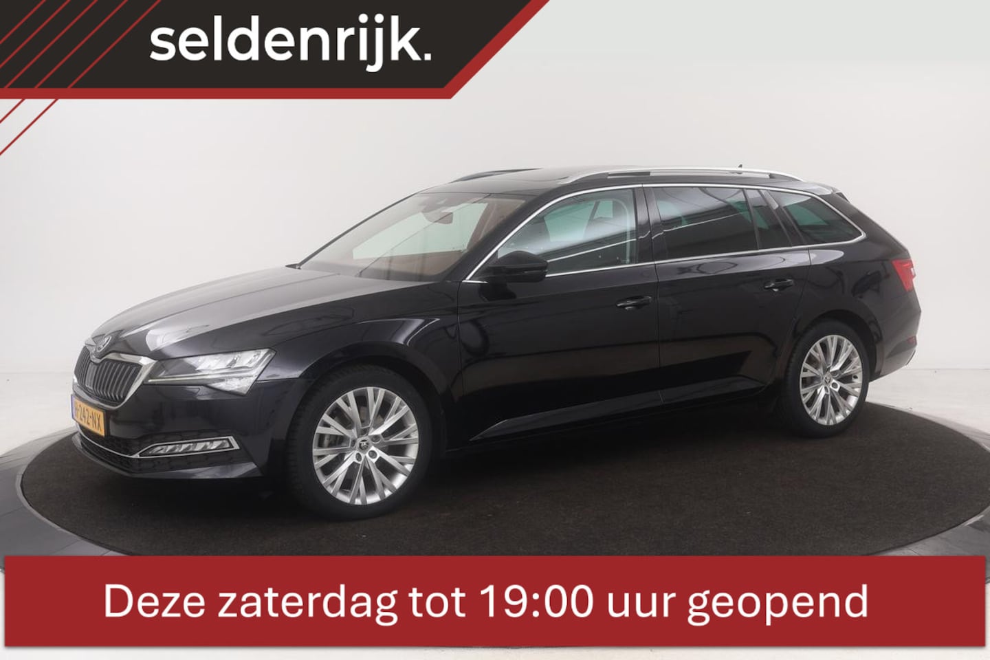 Skoda Superb - 1.5 TSI Business Edition | Panoramadak | Adaptive cruise | Trekhaak | Canton | Stoel & ach - AutoWereld.nl