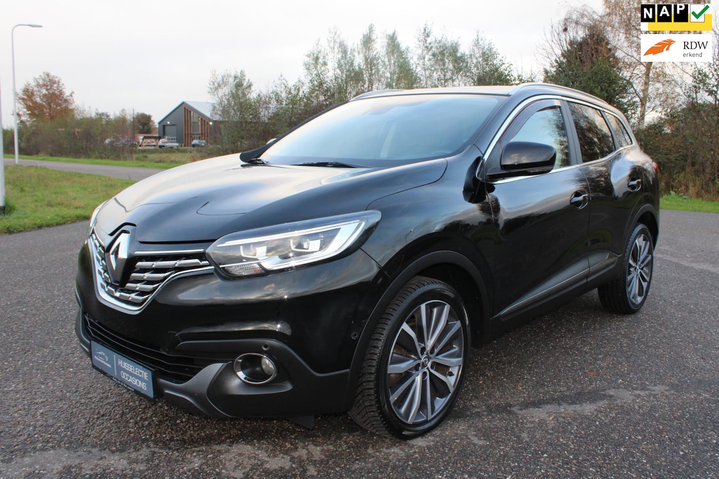 Renault Kadjar - 1.2 TCe Energy BLACK EDITION 1e Eigenaar TREKHAAK - AutoWereld.nl