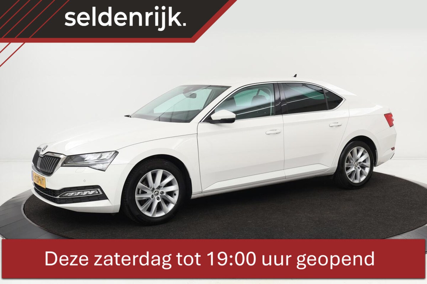 Skoda Superb - 1.5 TSI Edition Plus | Trekhaak | Stoelverwarming | Camera | Memory | Full LED | Virtual C - AutoWereld.nl