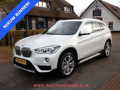 BMW X1 - 2.0i HEADUP/PANODAK/SPORTLEER/KEYLESS/TREKHAAK/FULL-LED