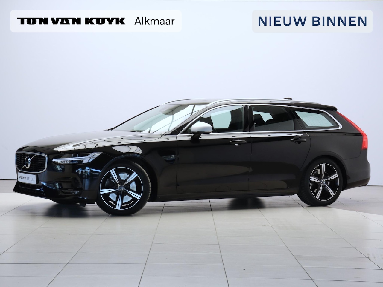 Volvo V90 - 2.0 T4 Business Sport / panorama dak / Harman Kardon / stoel+stuur+achterbank verwarming / - AutoWereld.nl