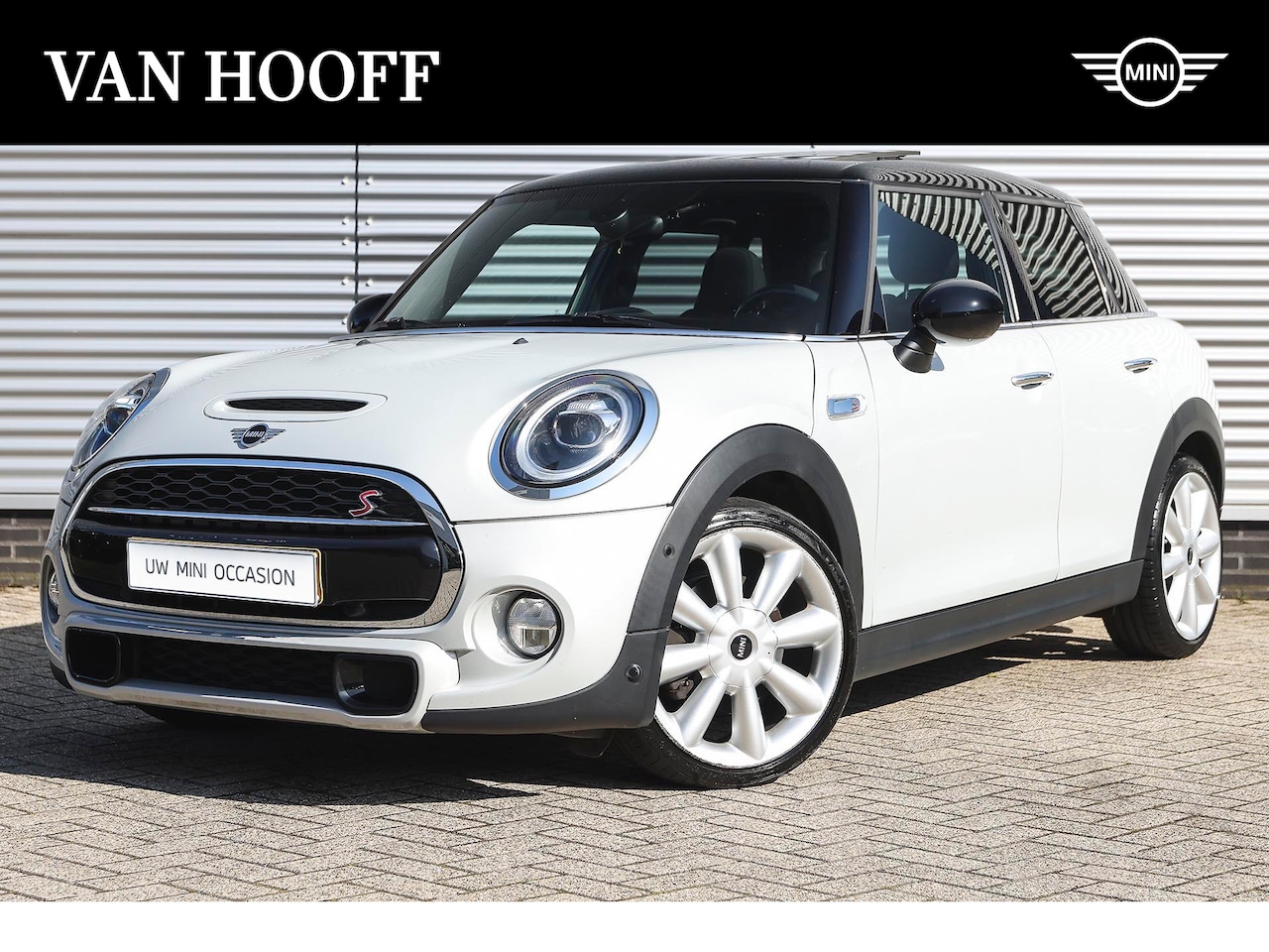 MINI Cooper S - Hatchback Chili Automaat / Panoramadak / Achteruitrijcamera / Sportstoelen / LED / Apple C - AutoWereld.nl