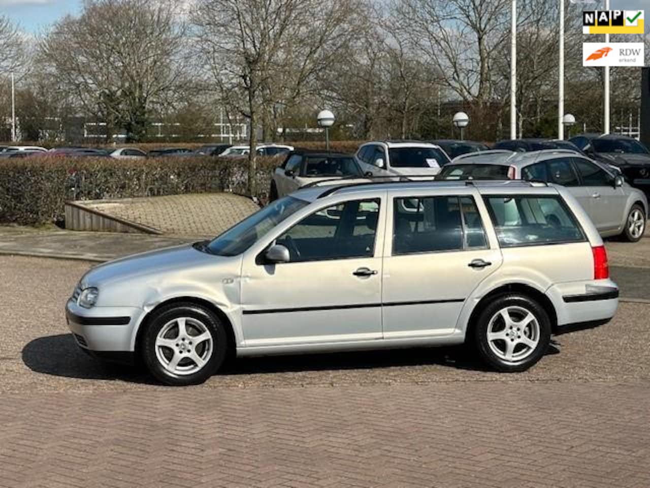 Volkswagen Golf Variant - 1.6 Trendline 1.6 Trendline,bj.2000,kleur:grijs,sportvelgen,airco,trekhaak,APK tot 11/2025 en NAP met 24 - AutoWereld.nl