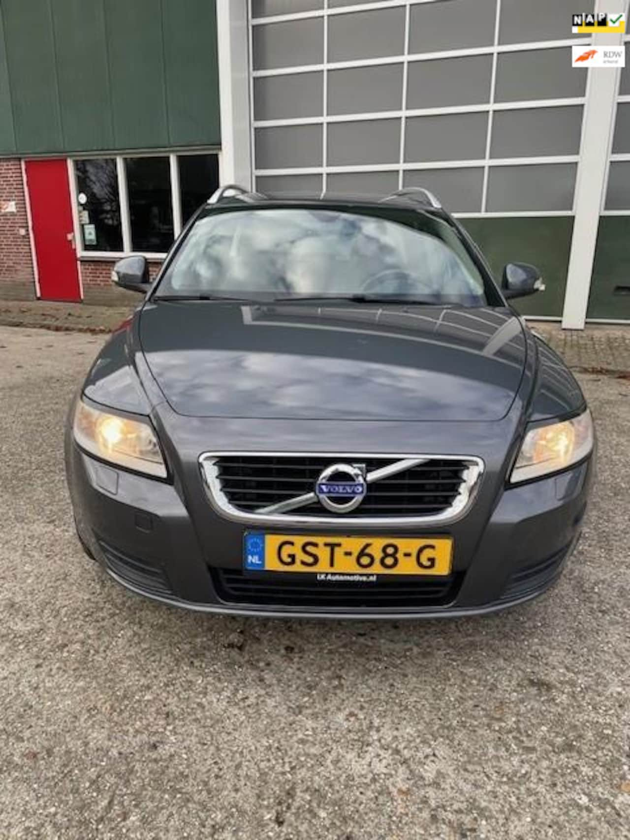 Volvo V50 - 2.0F Business Edition 2.0F Business Edition - AutoWereld.nl