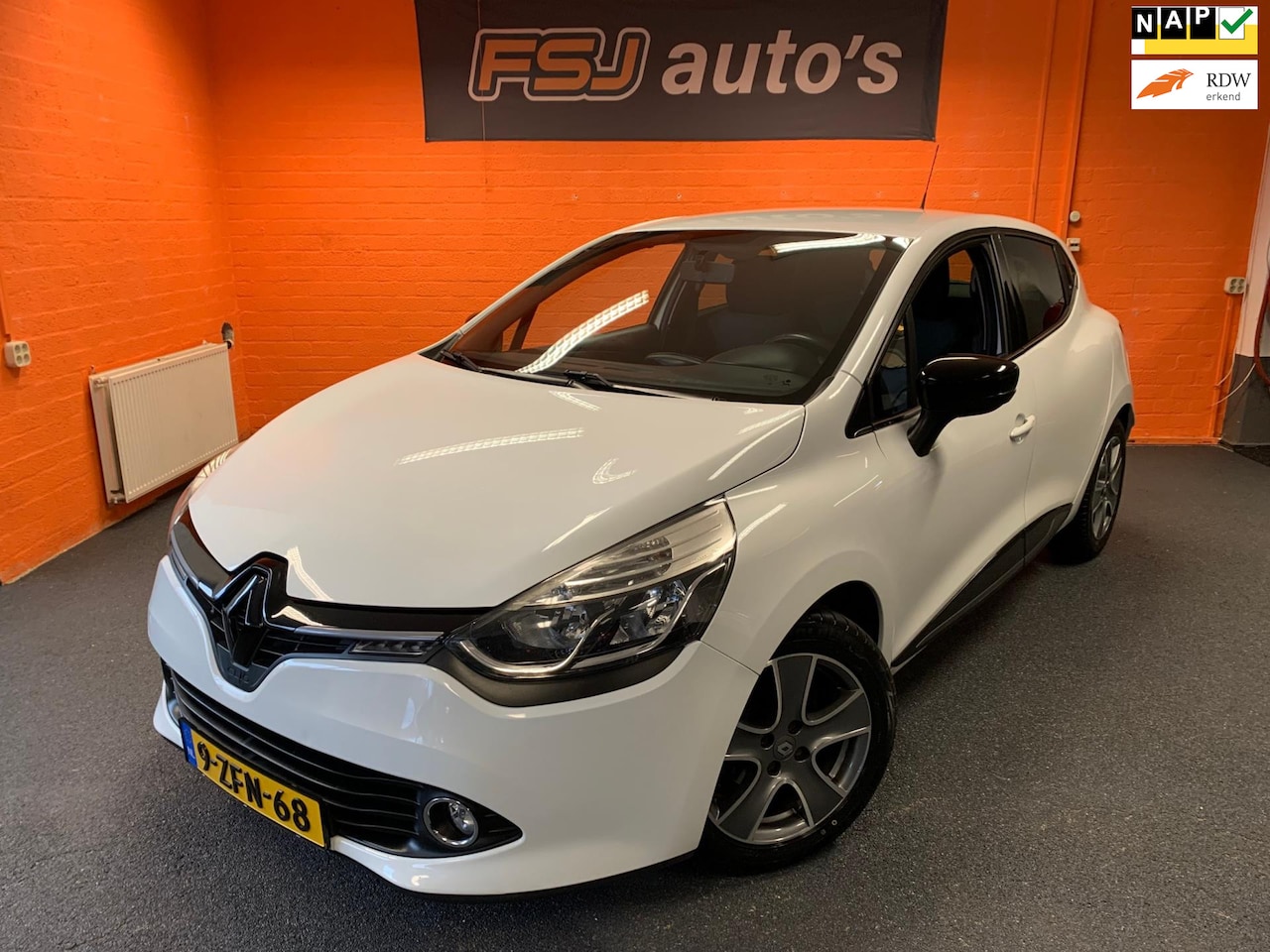 Renault Clio - 0.9 TCe ECO / NIGHT&DAY / AIRCO / CRUISE / NAVI!! - AutoWereld.nl