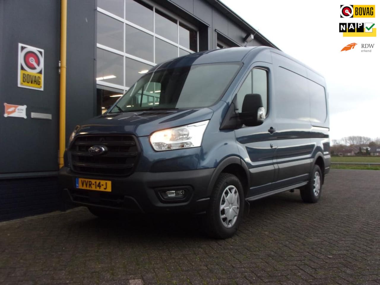 Ford Transit - 350 2.0/171 pk TDCI L2H2 Trend RWD - AutoWereld.nl