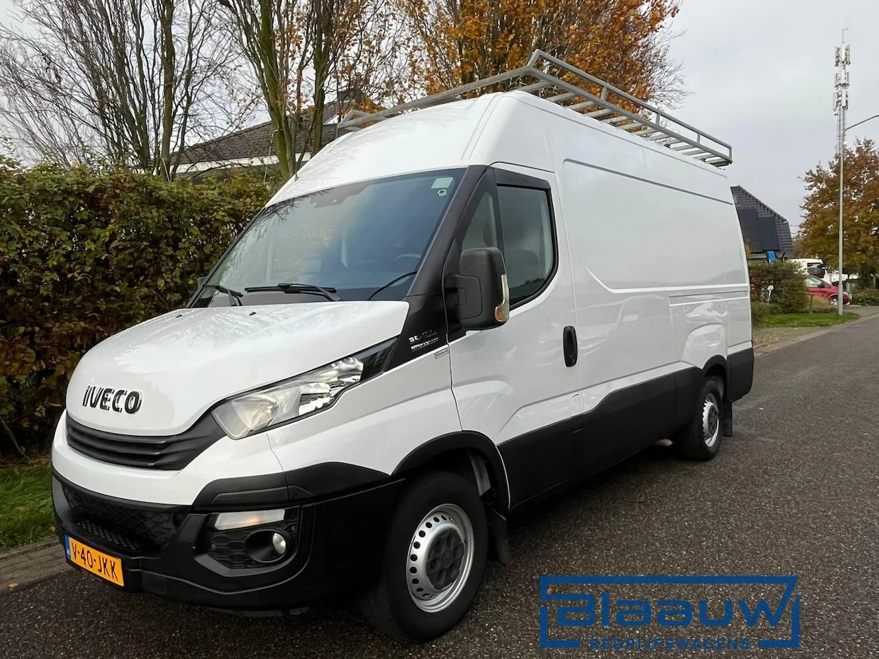 Iveco Daily - 35S18 3.0 L2H2 Automaat Imperiaal 3500kg Trekhaak - AutoWereld.nl