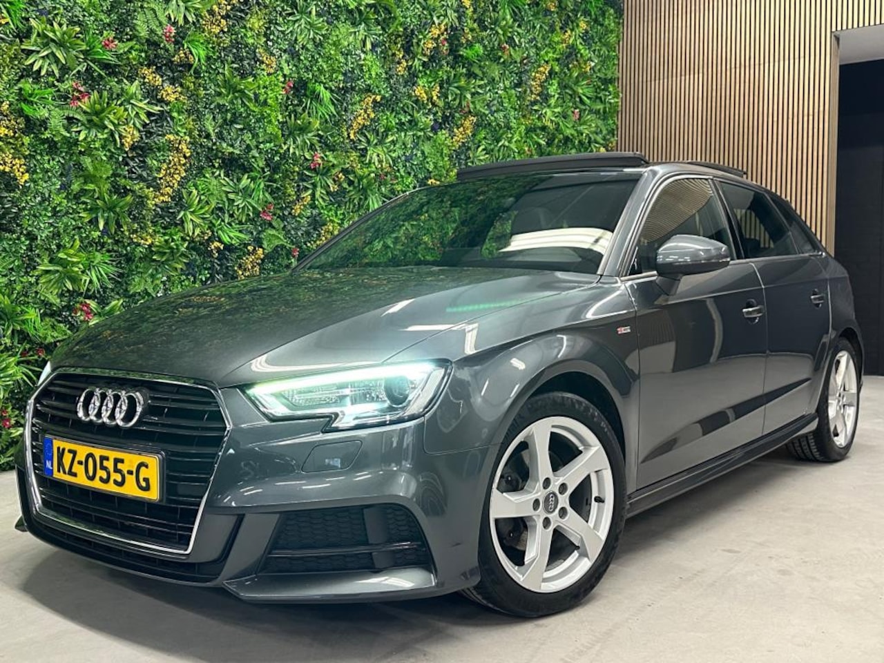 Audi A3 Sportback - 1.4 TFSI 3x S-Line / Pano / Navi / Cruise - AutoWereld.nl