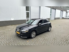 Audi A1 Sportback - 1.6 TDI Attraction Pro Line 211.000 CLIMA EURO 5 ZWART 2013