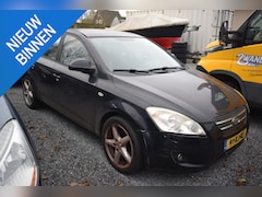 Kia Cee'd - 1.6 X-ecutive Km 239.651