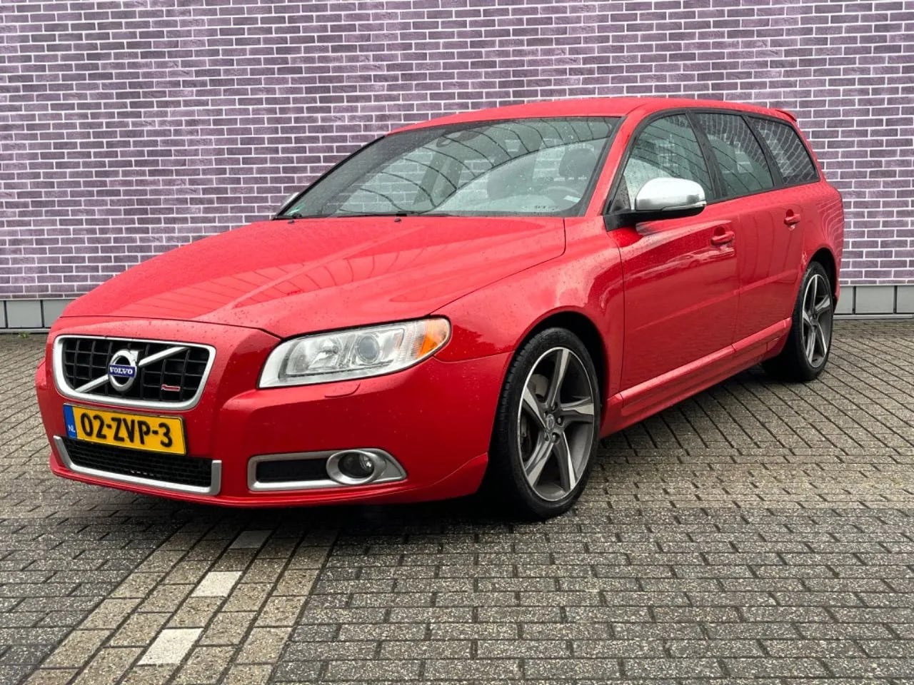 Volvo V70 - 2.0 D4 R-Edition 2.0 D4 R-Edition - AutoWereld.nl