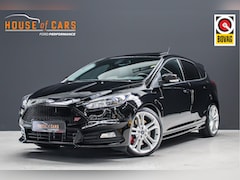 Ford Focus - 2.0 250pk ST-3 PERFORMANCE PACK |schuifdak|Bi-xenon|BLIS|parkeersensoren|elektrisch verste