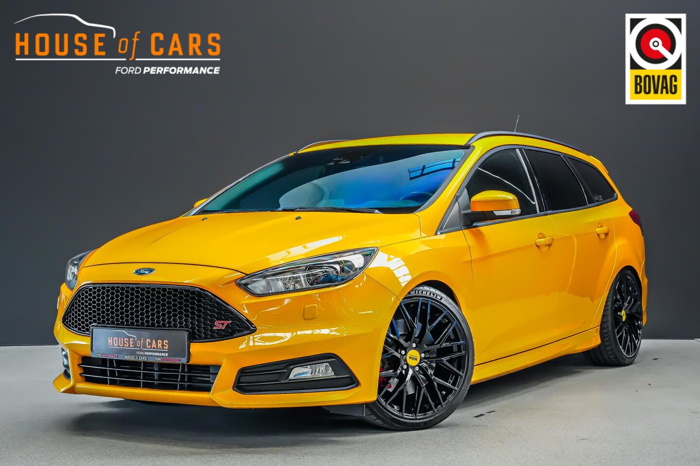 Ford Focus Wagon - 2.0 275pk ST-3 |KW-schroefset|stage 1|MAM 19"|BLIS|parkeercamera|Sony|winterpack|cruise co - AutoWereld.nl