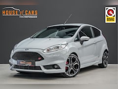 Ford Fiesta - 1.6 200pk ST-200 |navigatie|keyless|camera|cruise control|winterpakket|