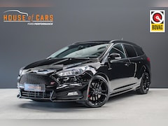 Ford Focus Wagon - 2.0 250pk ST-3 PERFORMANCE PACK |BLIS|Sony|cruise control|bi-xenon|parkeersensoren en came