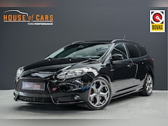 Ford Focus Wagon - 2.0 250pk ST-2 PERFORMANCE PACK |Maxton|Bi-xenon|BLIS|navi|bluetooth|parkeersensoren en ca