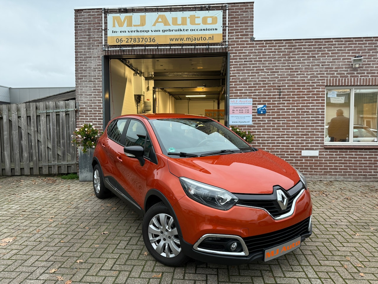 Renault Captur - 1.2 TCe Expression airco*cruise control*soelverw. - AutoWereld.nl