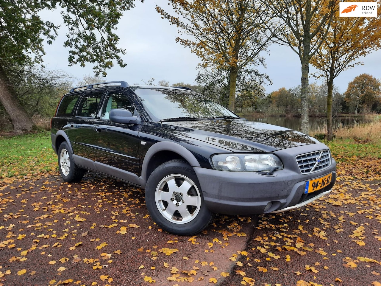 Volvo V70 Cross Country - 2.4 T Geartronic Ocean Race | youngtimer | lederen bekleding | - AutoWereld.nl