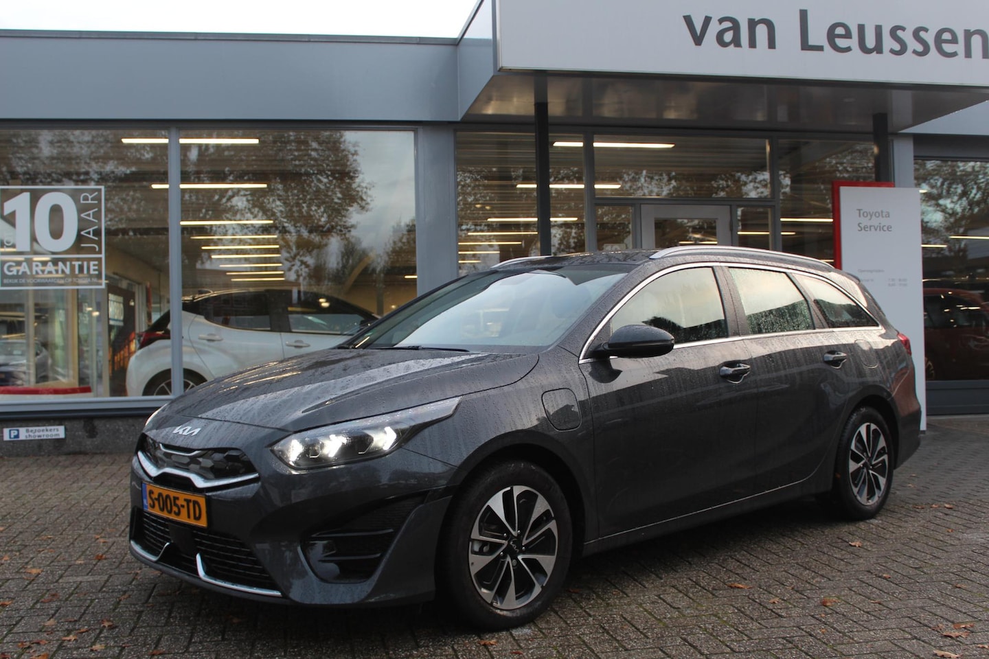 Kia Cee'd Sportswagon - Ceed 1.6 GDI PHEV DynamicLine - AutoWereld.nl