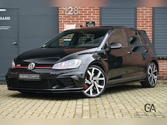 Volkswagen Golf - GTI Clubsport|SCHAALSTOELEN|PANORAMADAK|370PK|CARPLAY