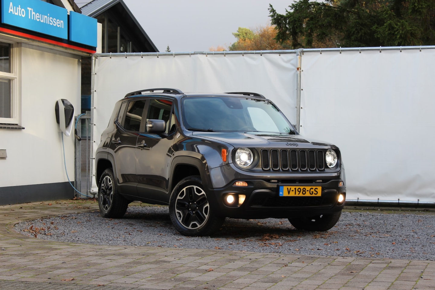 Jeep Renegade - 2.0 MultiJet 170pk 4WD VAN AUT Trailhawk - AutoWereld.nl