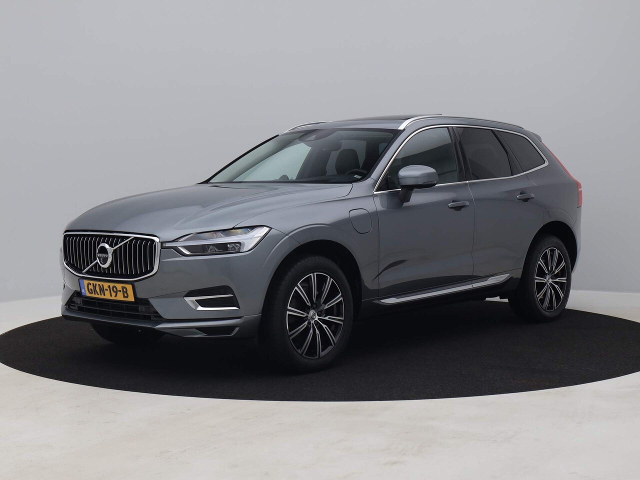 Volvo XC60 - 2.0 T8 Twin Engine AWD Inscription | PANO | 360º | LUCHTVERING | MASSAGE | HUD | B&W | MEM - AutoWereld.nl