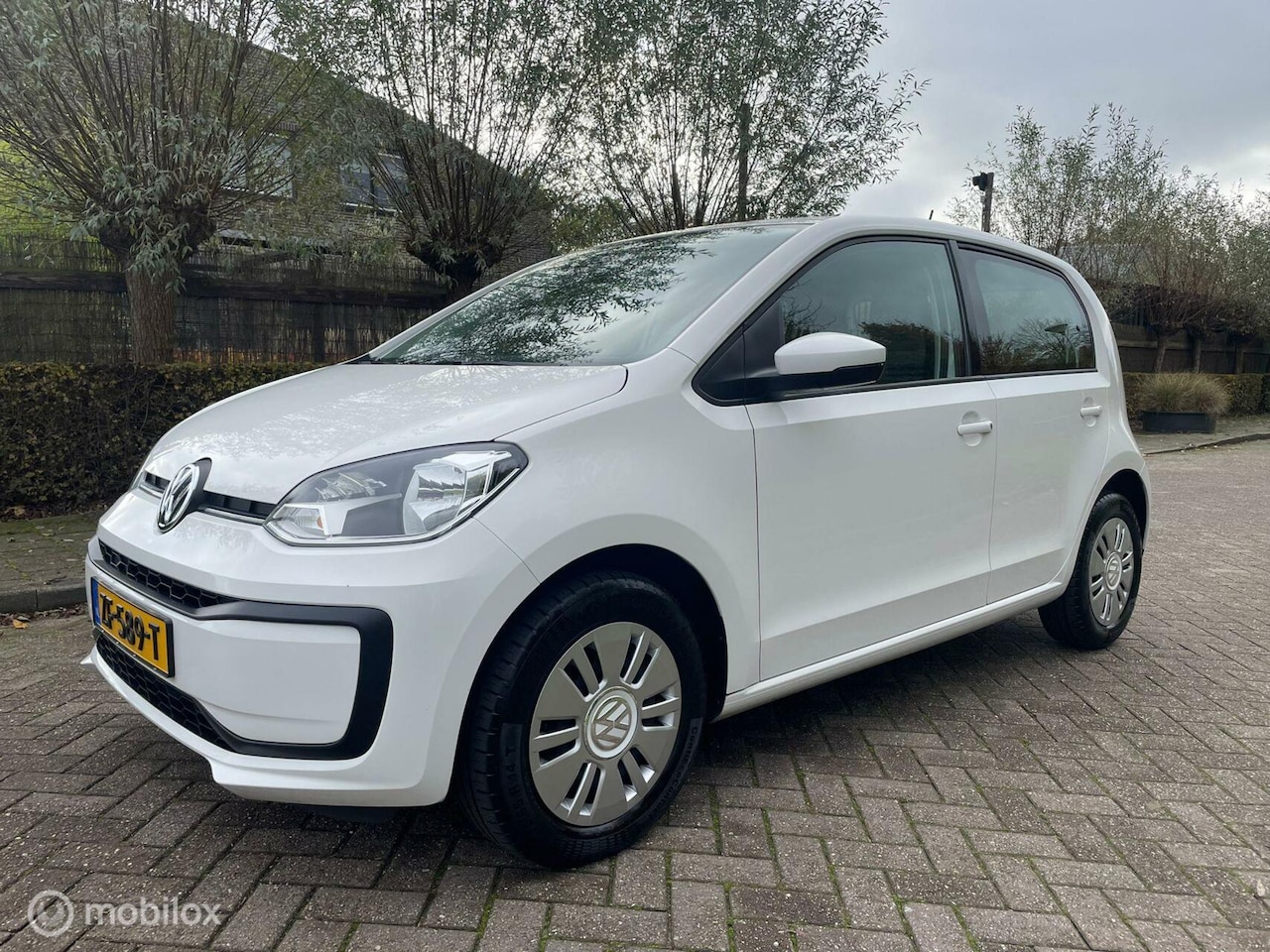 Volkswagen Up! - 1.0 BMT move up! bt - AutoWereld.nl