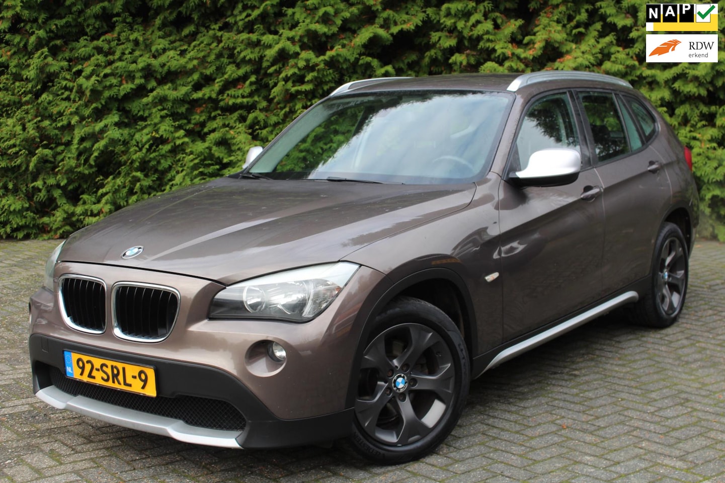 BMW X1 - SDrive18i Executive 150PK | Climate Control | PDC | Trekhaak Afneembaar | LMV | NAVI - AutoWereld.nl