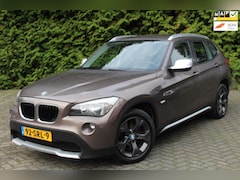 BMW X1 - SDrive18i Executive 150PK | Climate Control | PDC | Trekhaak Afneembaar | LMV | NAVI