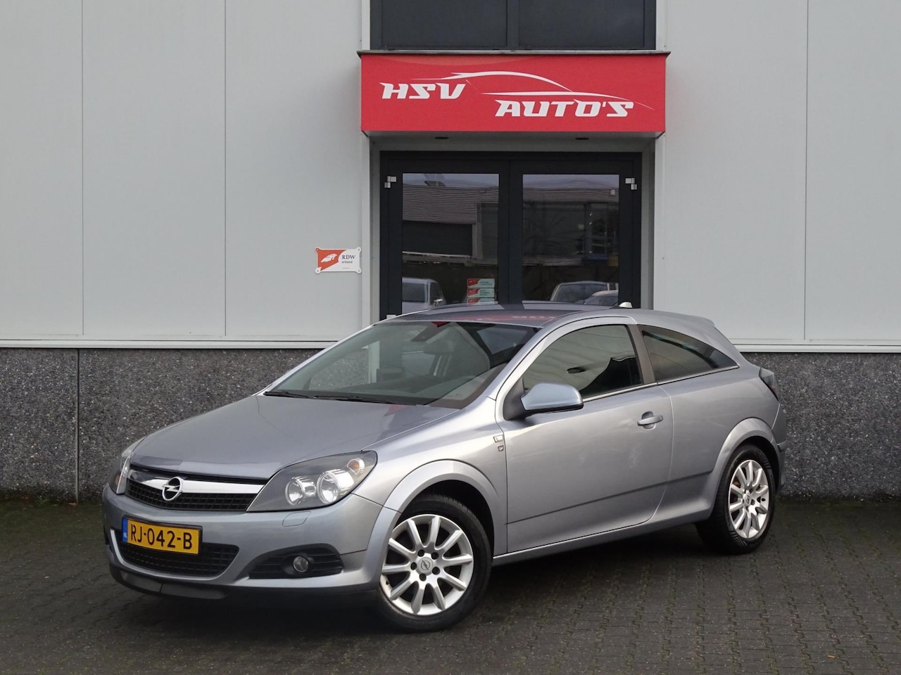 Opel Astra GTC - 1.6 Edition airco LM cruise - AutoWereld.nl