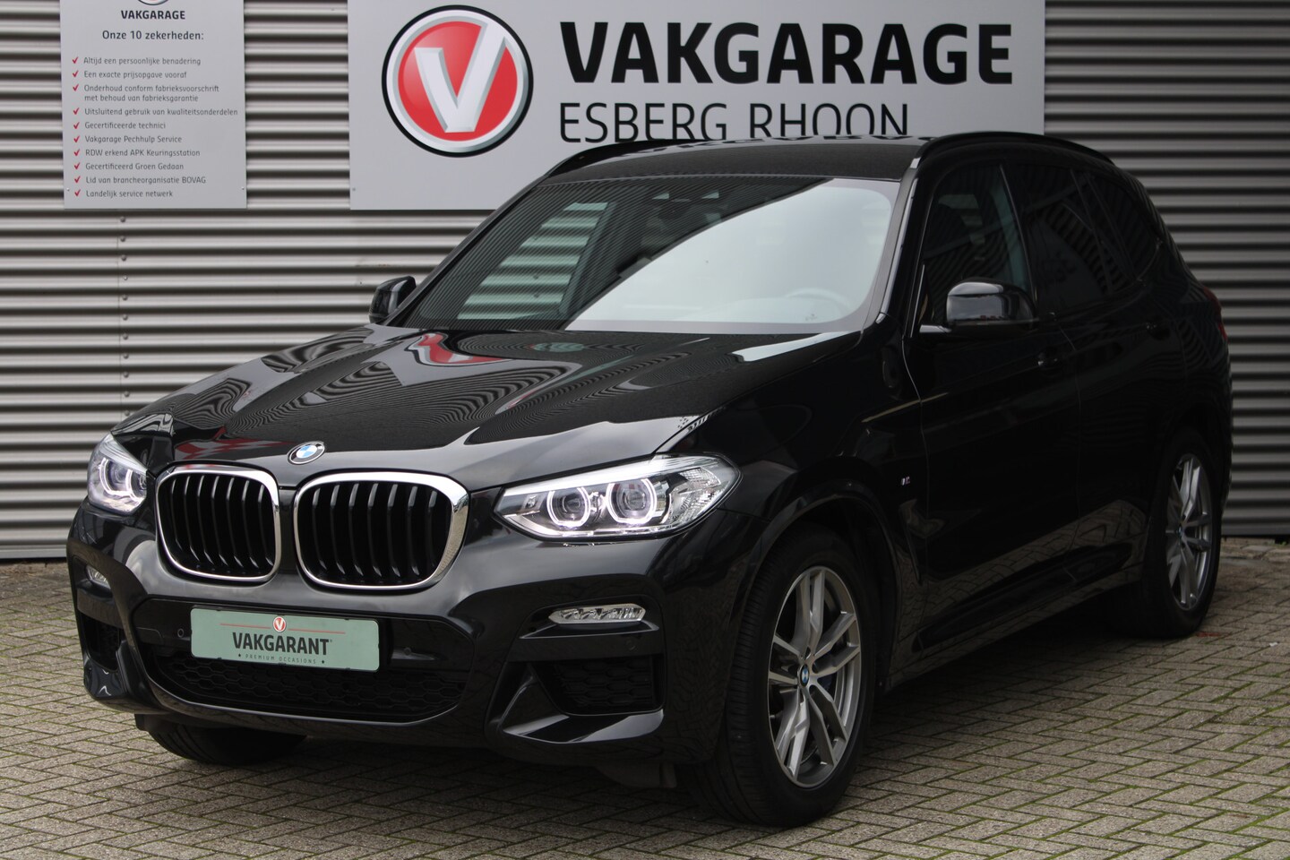 BMW X3 - xDrive30i M-SPORT AUTOMAAT SHADOW-LINE,H&K,DODE HOEK - AutoWereld.nl