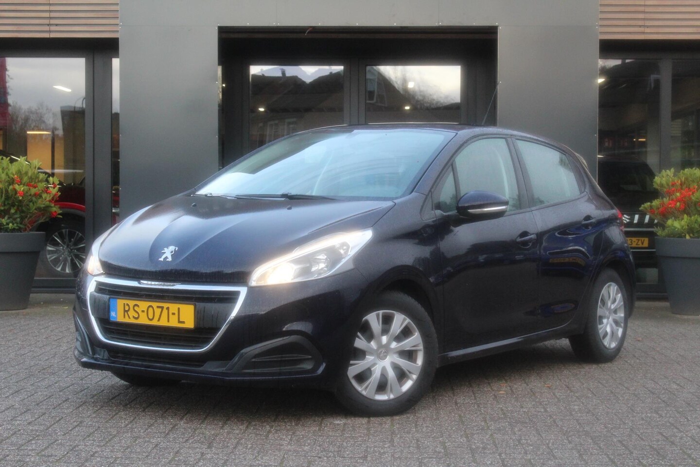 Peugeot 208 - Active 1.2 Puretech 82 5 Drs Aut-Airco-Navi - AutoWereld.nl