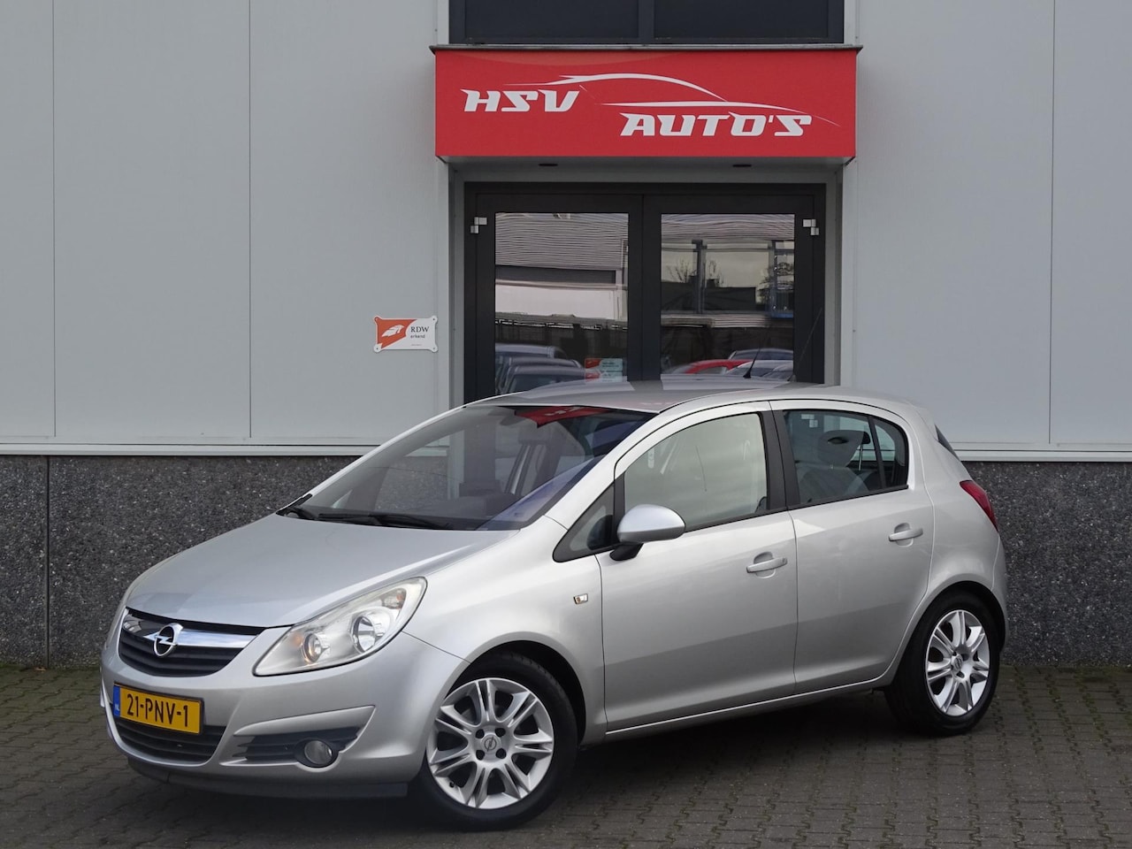 Opel Corsa - 1.4-16V Cosmo airco LM 4-deurs - AutoWereld.nl