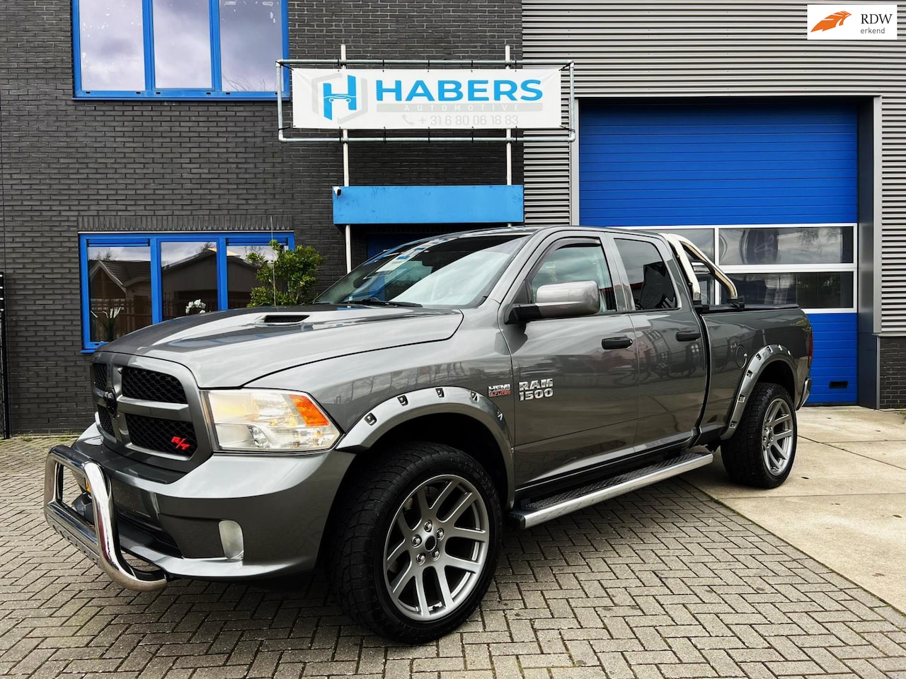 Dodge Ram 1500 - 5.7 V8 Crew Cab 5'7 401PK|Automaat|4x4|Trekhaak|Apple Carplay|DAB+|Camera|200L Prins|Cruis - AutoWereld.nl