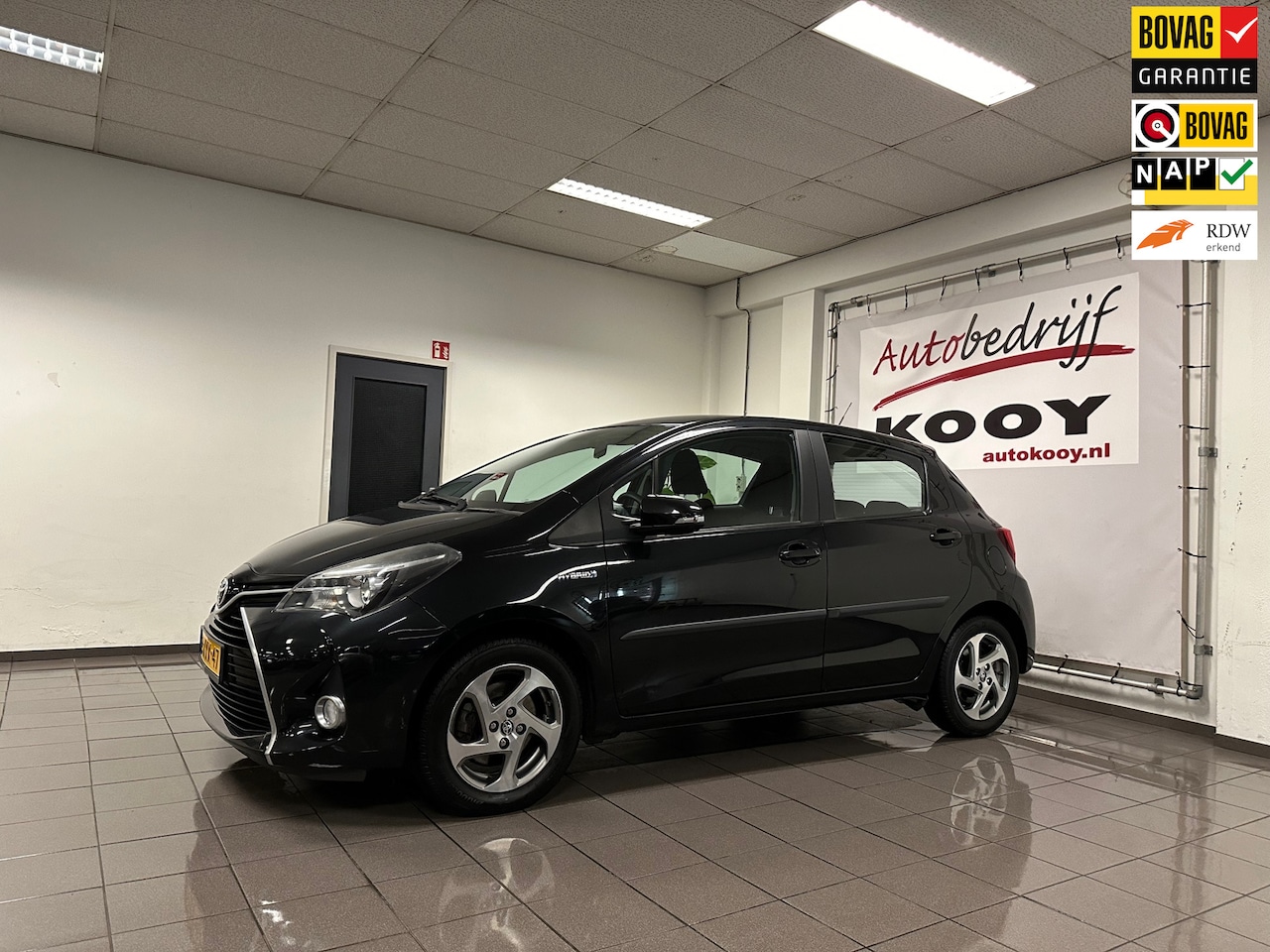 Toyota Yaris - 1.5 Hybrid Lease * Navigatie / Camera / LM Velgen / NL Auto * - AutoWereld.nl