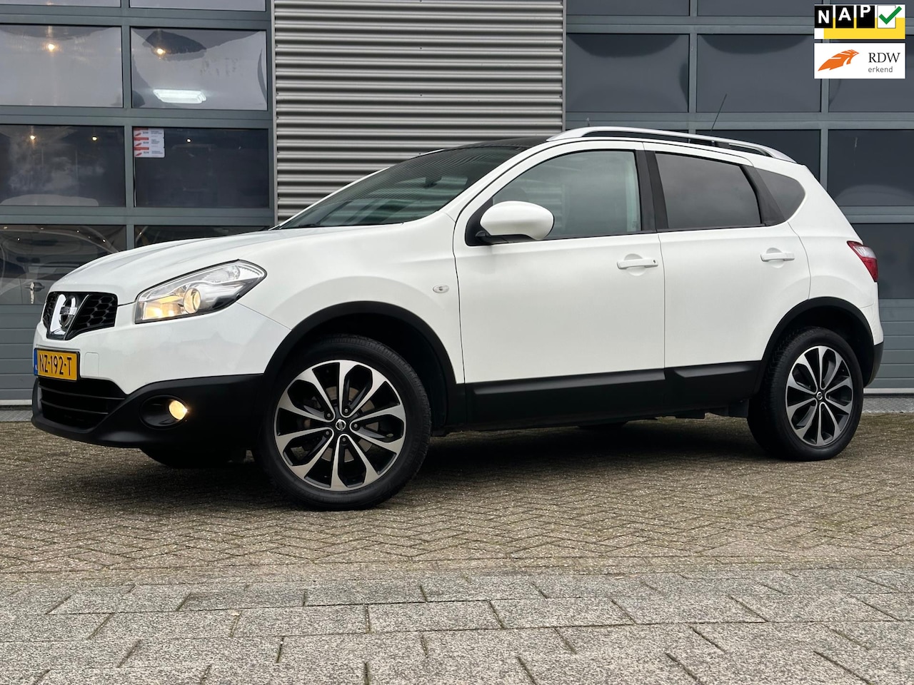 Nissan Qashqai - 2.0 Connect Edition | NAVI | PANO | CRUISECR | Camera - AutoWereld.nl