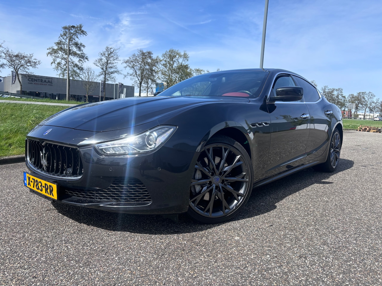 Maserati Ghibli - 3.0 Benzine 20 inch - AutoWereld.nl