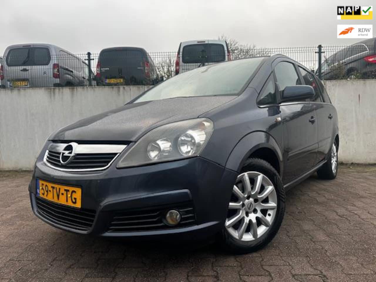 Opel Zafira - 1.8 Executive/NAVI/AIRCO/CRUISE/NIEUW APK AFLEVERING/ - AutoWereld.nl