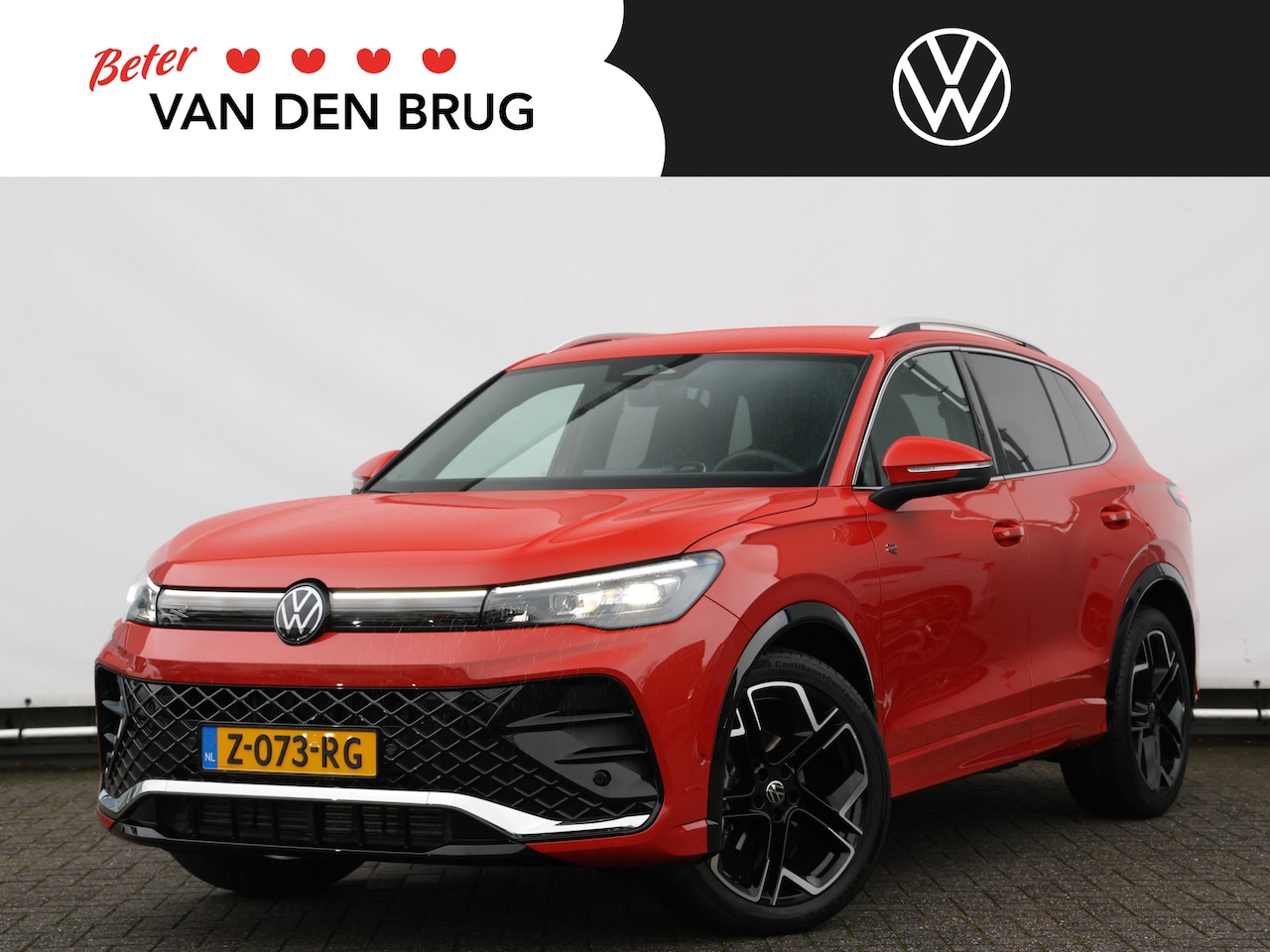 Volkswagen Tiguan - 1.5 eTSI R-Line Business 150pk DSG | Wegklapbare Trekhaak | Keyless | Stoelverwarming | El - AutoWereld.nl