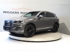 Volkswagen Touareg - 3.0 TSI Hybrid 462 PK, Luchtv, Panodak, Leder, El.stoelen