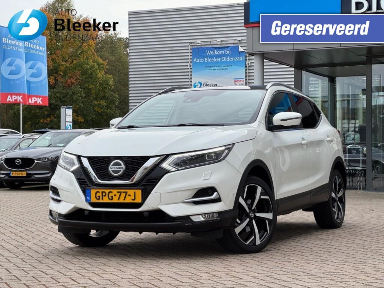 Nissan Qashqai - 1.3 DIG-T 159Pk Tekna 1500kg trekken Leer Airco 360 Camera Trekh - AutoWereld.nl