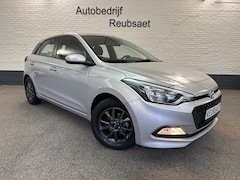 Hyundai i20 - 1.2 HP Business Edition Airco Stoelverw, Bluetooth Incl 12Mnd Ga