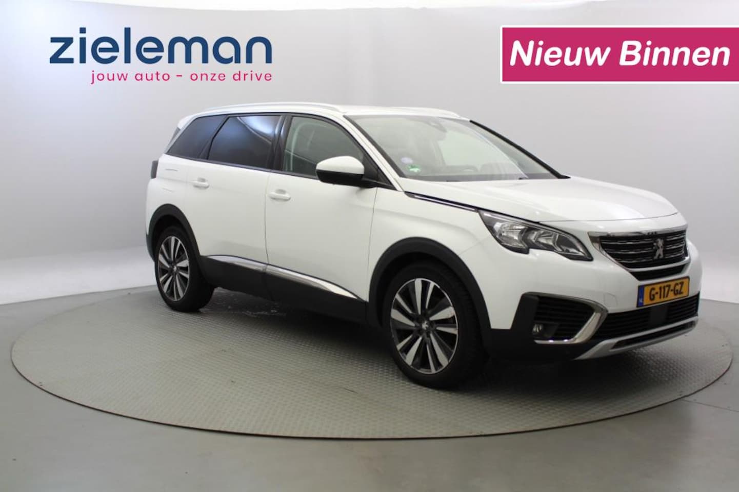 Peugeot 5008 - 1.2 PureTech Premium 7 Persoons - Carplay, Leer, Camera - AutoWereld.nl