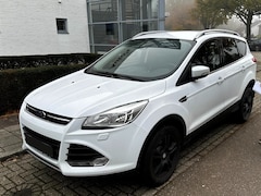 Ford Kuga - 2.0 TDCI 4X4 132kW(180PpK Titanium Trekhaak