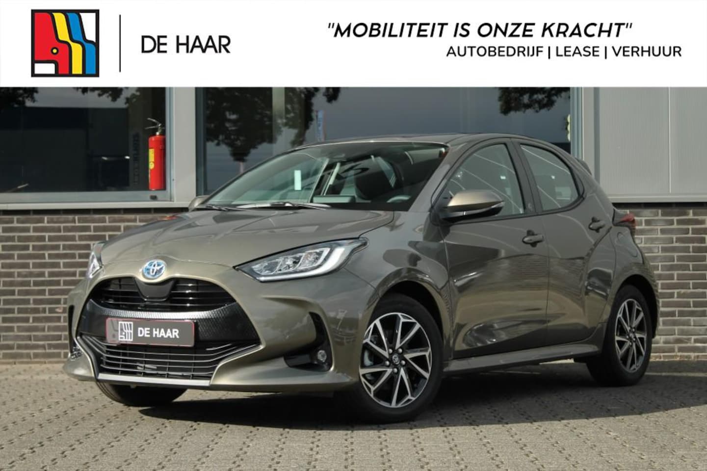 Toyota Yaris - 1.5 Hybrid Dynamic Team D - Carplay - Parkeercamera - AutoWereld.nl