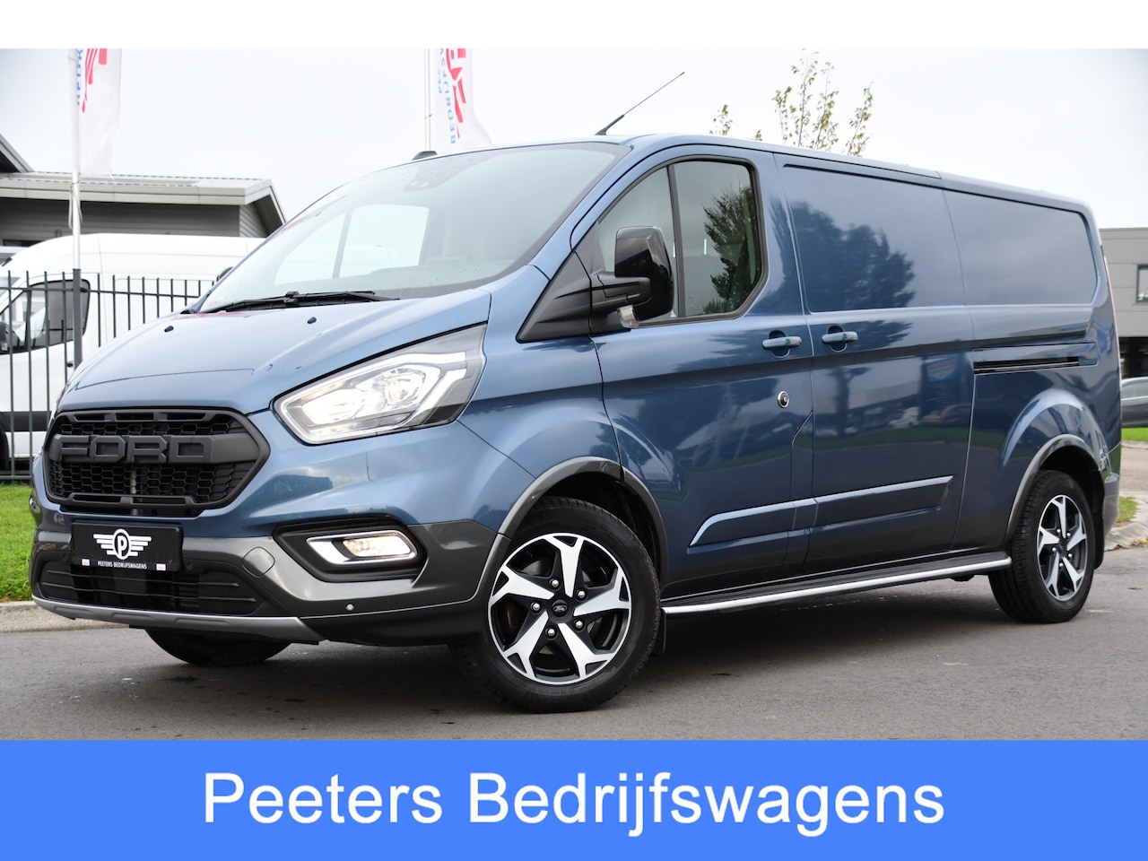 Ford Transit Custom - 300 2.0 TDCI L2H1 Active Camera, Cruise, Carplay, 2 x Schuifdeur, Trekhaak, Leder, LED, Se - AutoWereld.nl